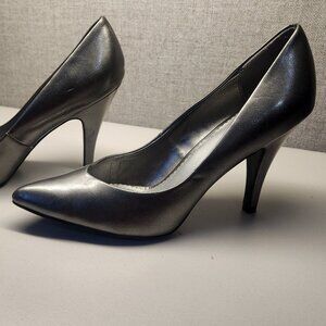 Fioni Silver Heels NWT